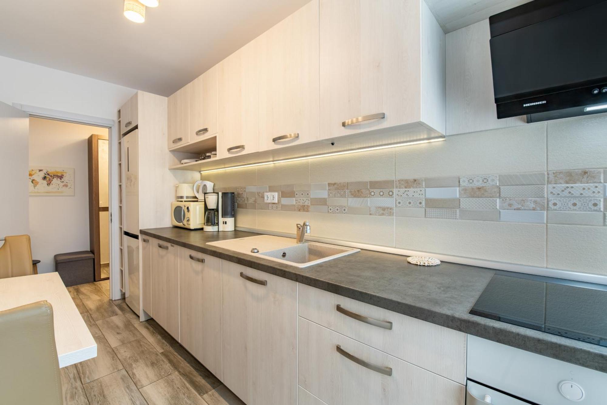 Springhome - Cozy Apartment With Balcony & Parking براشوف المظهر الخارجي الصورة